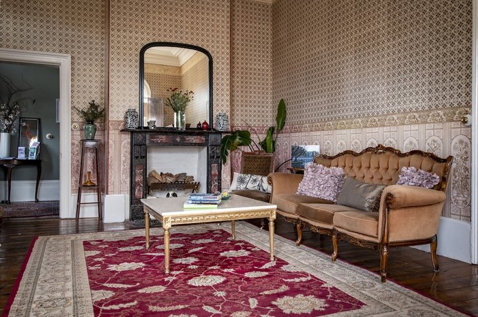 Albert Guest House and Mills Spa Suites