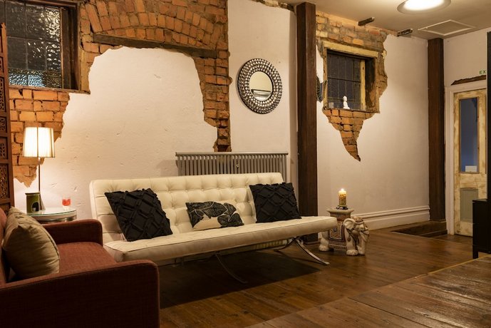 Albert Guest House and Mills Spa Suites