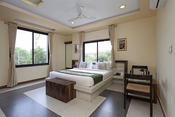 OYO 9204 Hotel Anant Palace