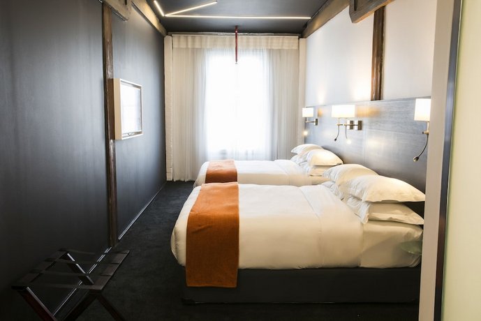 Signature Lux Hotel by ONOMO Waterfront