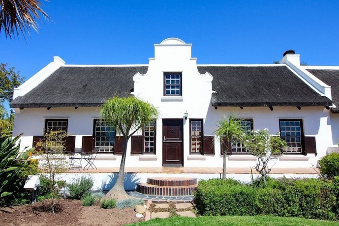 Cape Village Lodge