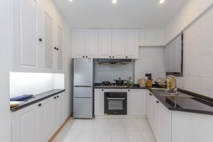 Henry's Apartment - South Maoming Road