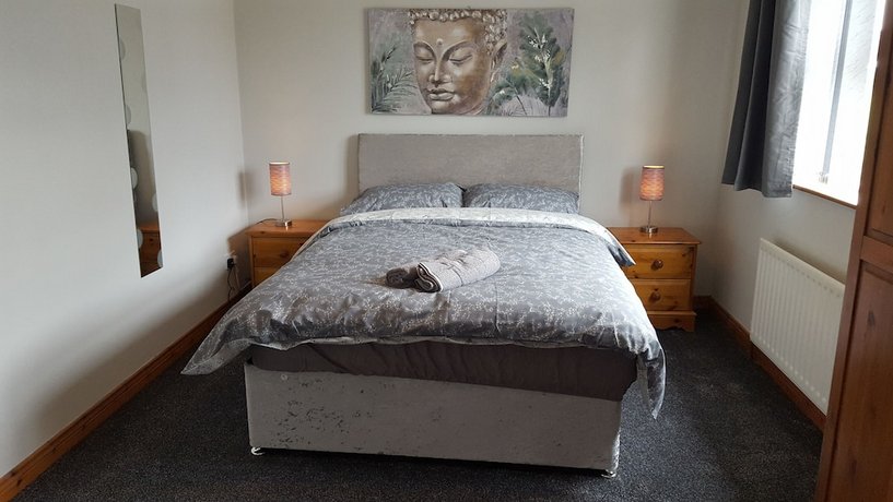 Castleton Gardens Apartments