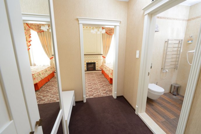 Отель Cronwell Inn Стремянная
