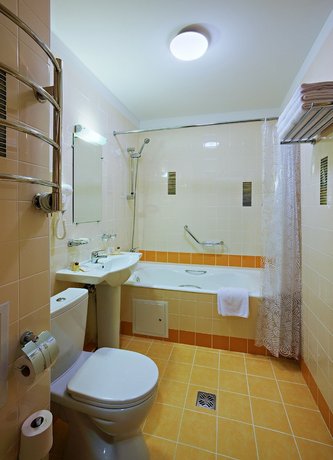 Отель Cronwell Inn Стремянная