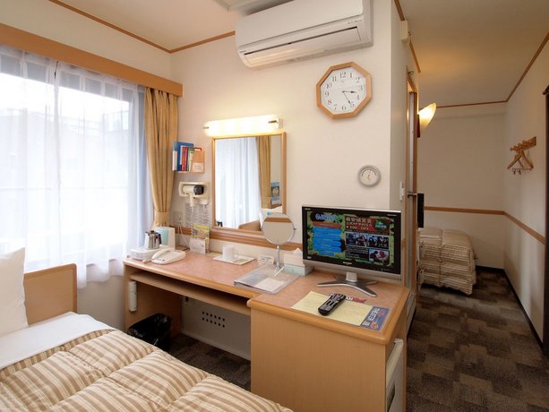 Toyoko Inn Matsuyama Ichibancho