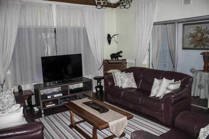 Avalone Guest House