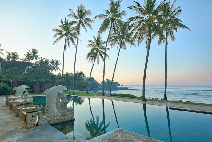 Candi Beach Villas