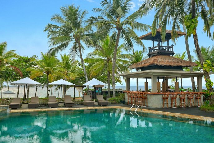 Candi Beach Villas