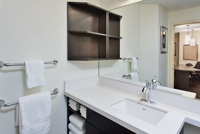 Candlewood Suites Philadelphia - Willow Grove