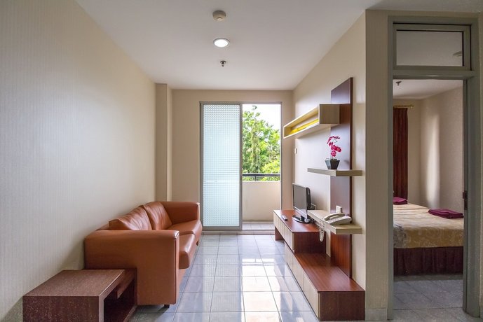 Hotel Golden Sky Pluit