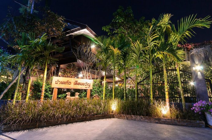Baankeaw Huenkwan Boutique Hotel