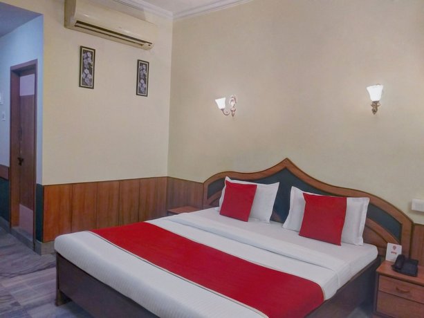 OYO 10884 Pavana Residency