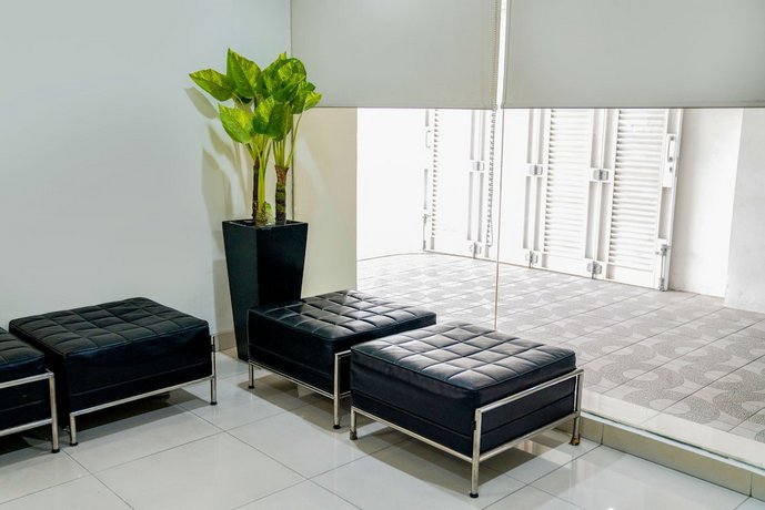 LeGreen Suite Gatot Subroto