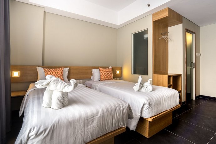Maple Hotel Grogol