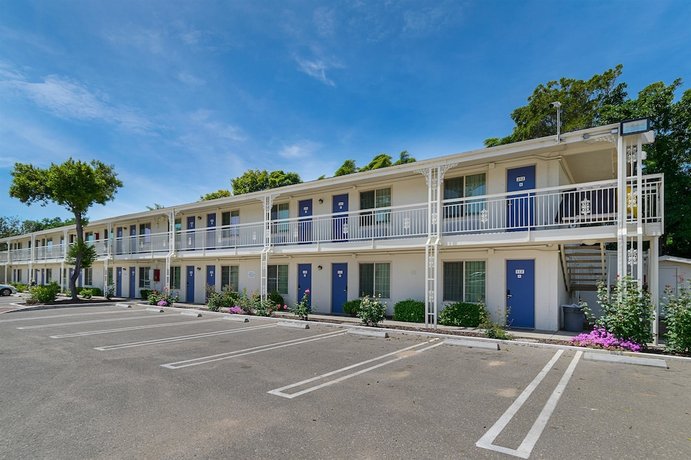 Motel 6 Santa Maria - South