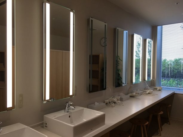 Nihon Seinenkan Hotel