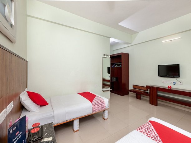 OYO 4617 Lotels Serviced Apartment