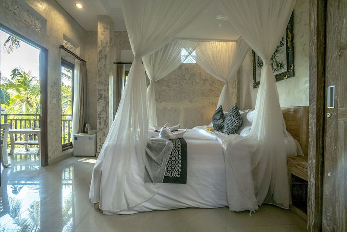 Adi Bisma Inn