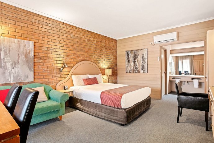 Quality Inn Colonial