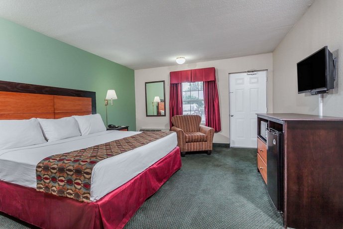 Days Inn & Suites by Wyndham Lexington