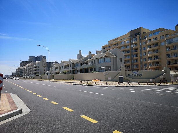 Cape Town Beachfront Accommodation in Blouberg
