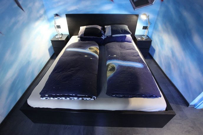 Dfive Apartments - Galactic