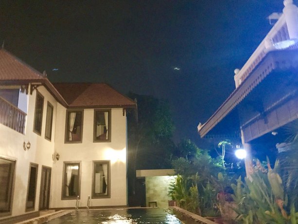 Angkor Diamond Pool Villa