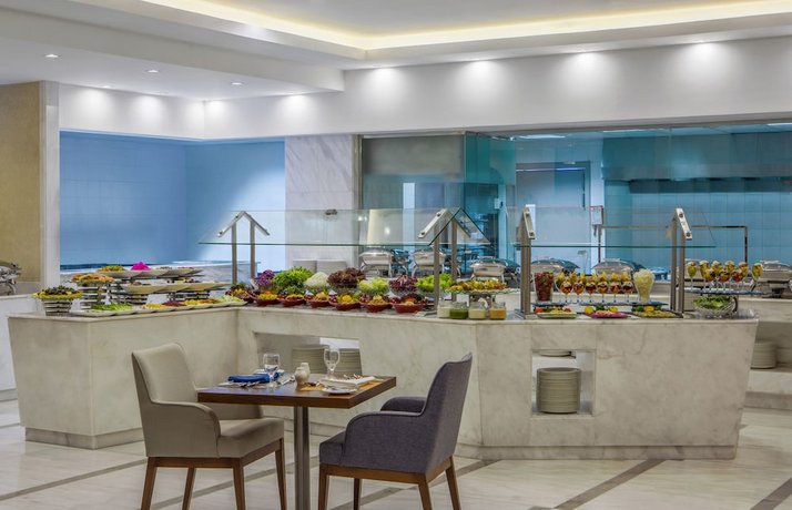 Holiday Inn Jeddah Gateway 