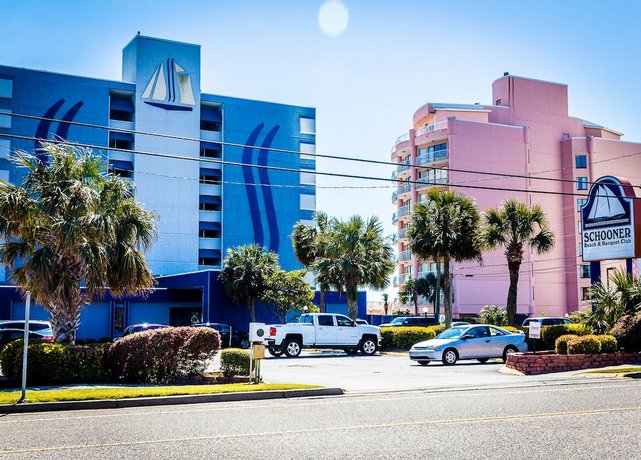 Schooner Beach and Racquet Club by Capital Vacations