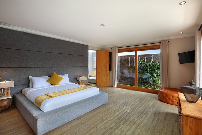 XXL Seminyak Sunset Boutique Villa