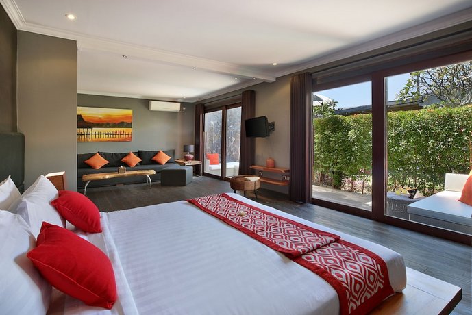 XXL Seminyak Sunset Boutique Villa