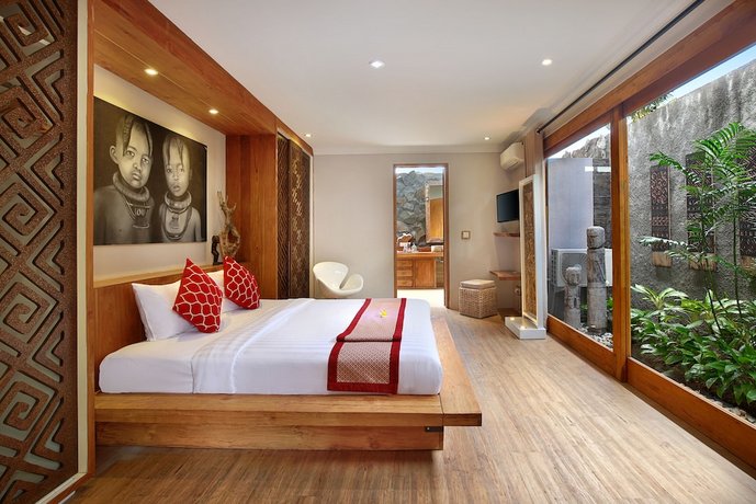 XXL Seminyak Sunset Boutique Villa
