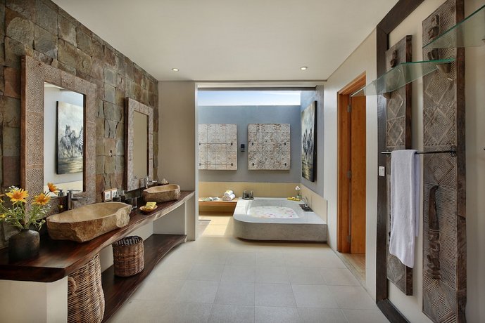 XXL Seminyak Sunset Boutique Villa