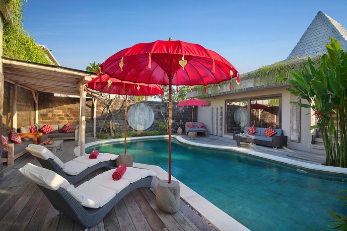 XXL Seminyak Sunset Boutique Villa