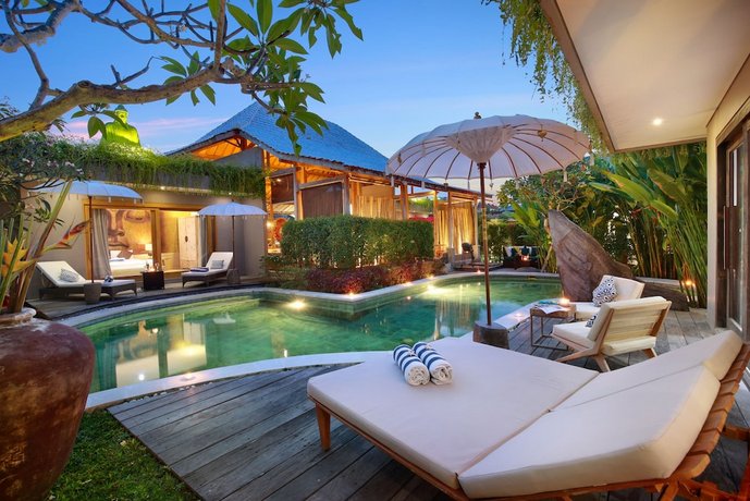 XXL Seminyak Sunset Boutique Villa
