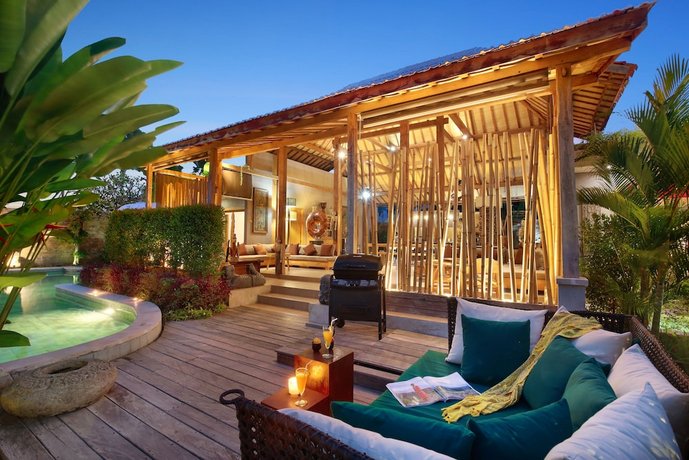 XXL Seminyak Sunset Boutique Villa