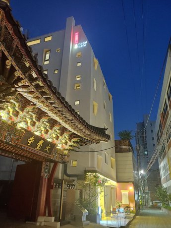 Tong Tong Petit Hotel