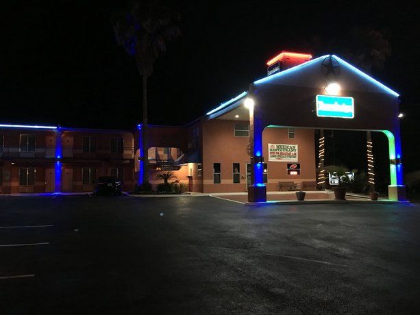 Travelodge by Wyndham San Antonio Lackland AFB