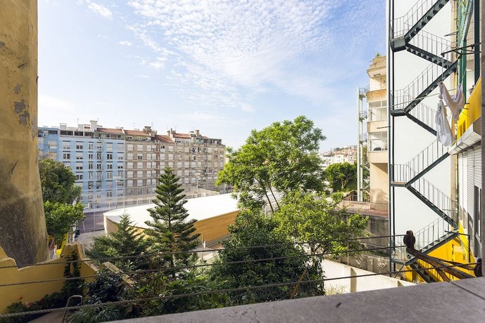 WHome Damasceno Contemporary Apartment 59