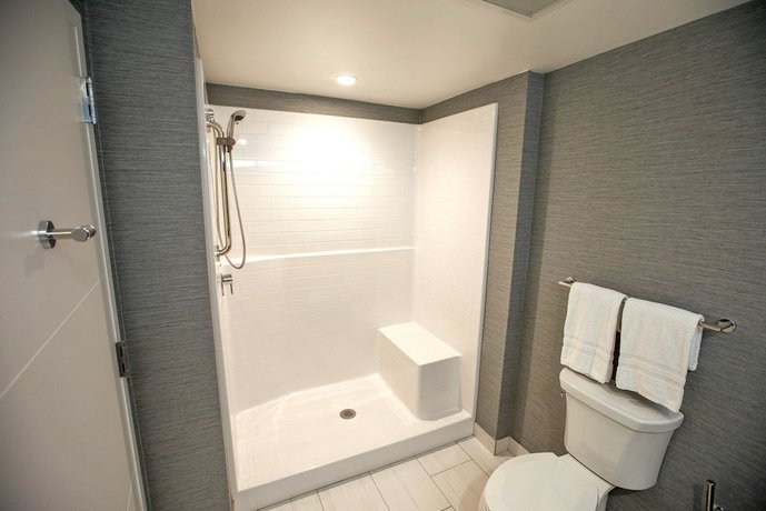 SOUTH BAY INN & SUITES