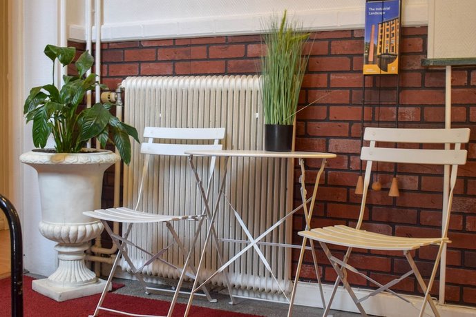 A Marican Hostel & Hotel