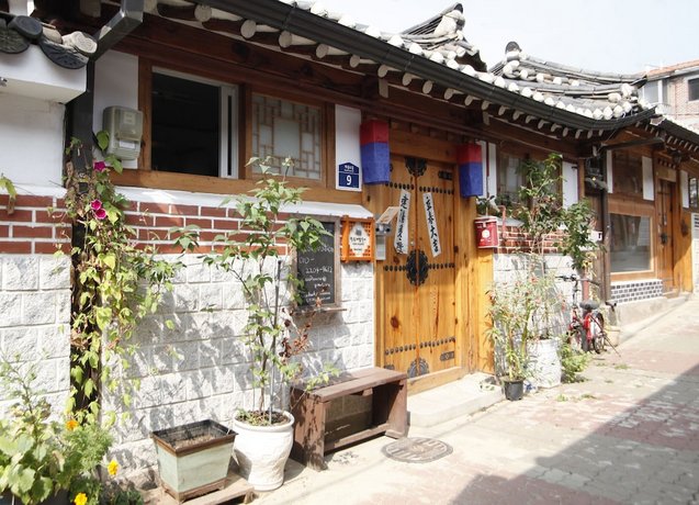 Inwoo Guesthouse