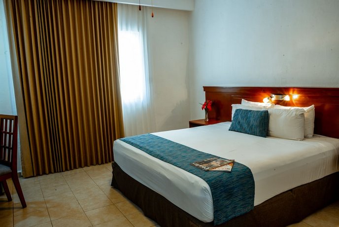 Meson de la Luna Hotel & Spa