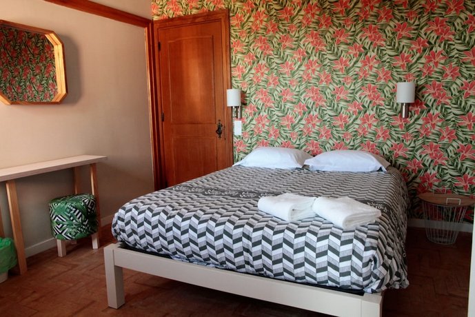 Nice Way Cascais Hostel & Surf Camp