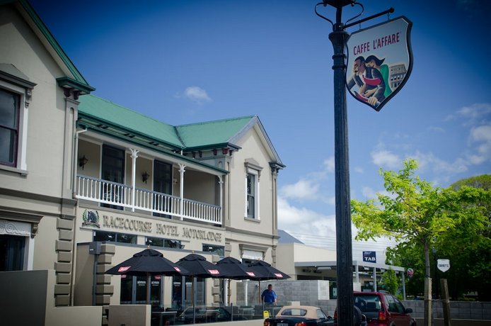 Racecourse Hotel and Motor Lodge