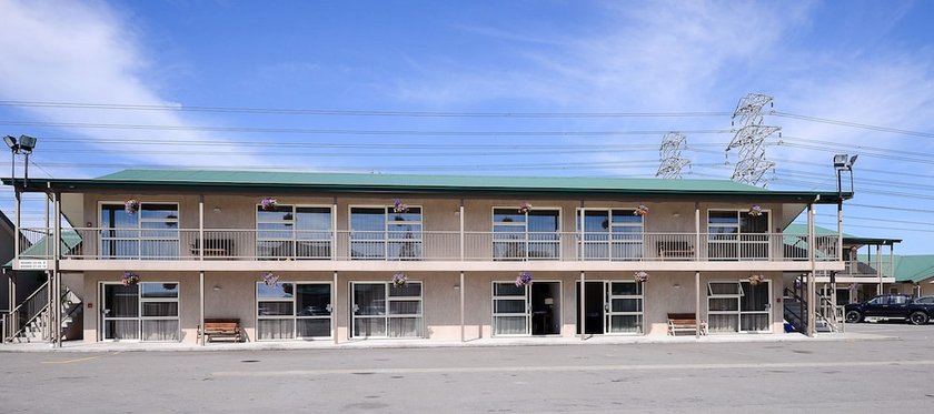 Racecourse Hotel and Motor Lodge
