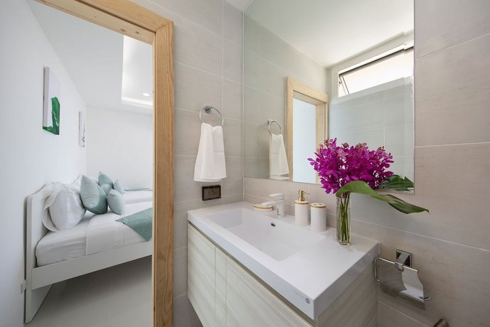 Luxus & Stylish Villa Blue May