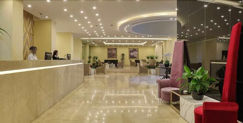 Sandy Palace Hotel
