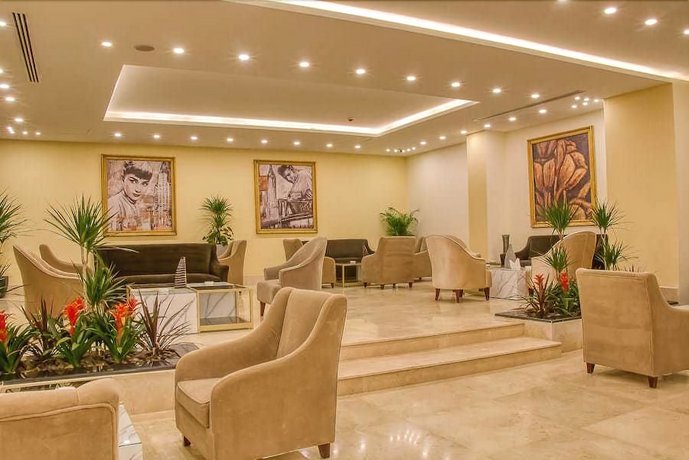 Sandy Palace Hotel